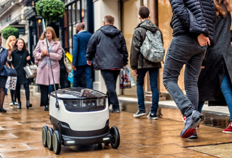 Estoniya parlamenti ölkə ərazisində robot-kuryerlərdən istifadəyə icazə verib