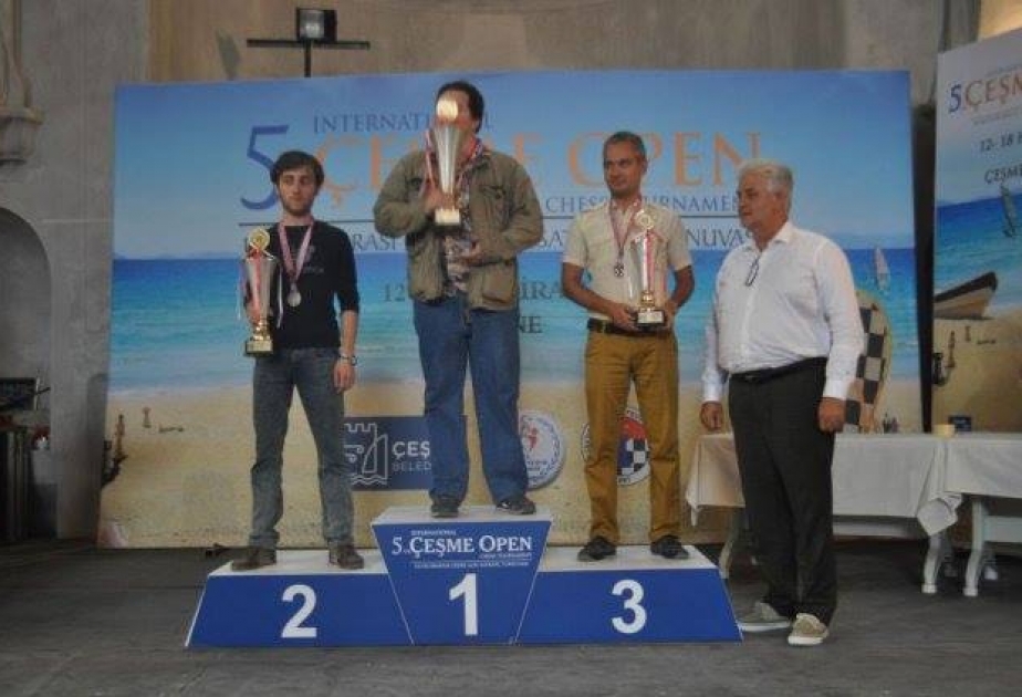 Vüqar Rəsulov Türkiyədə keçirilən beynəlxalq festivalın gümüş medalını qazanıb
