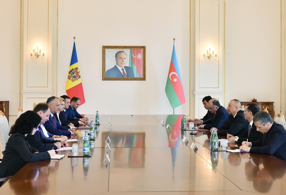 President Ilham Aliyev and President Igor Dodon held expanded meeting VIDEO
