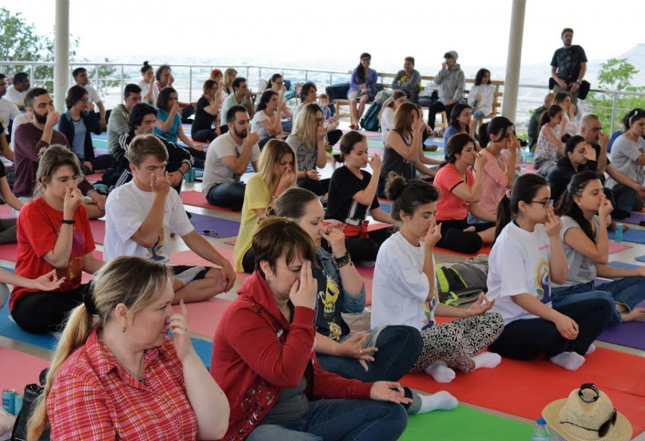 Drittes Yoga-Festival in Baku gestartet