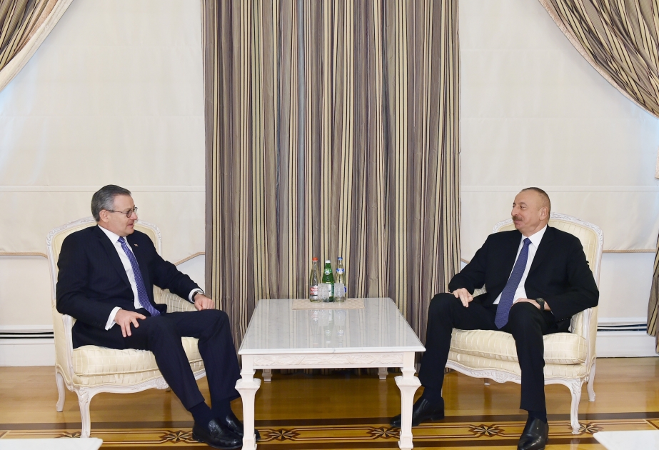 الرئيس علييف يستقبل وزير الخارجية في كوستا ريكا