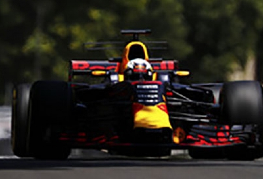 Verstappen hails best Friday of 2017 despite "weird" crash