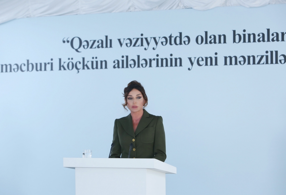 De nouveaux appartements mis à la disposition des familles déplacées internes  La première vice-présidente Mehriban Aliyeva a participé à la cérémonie