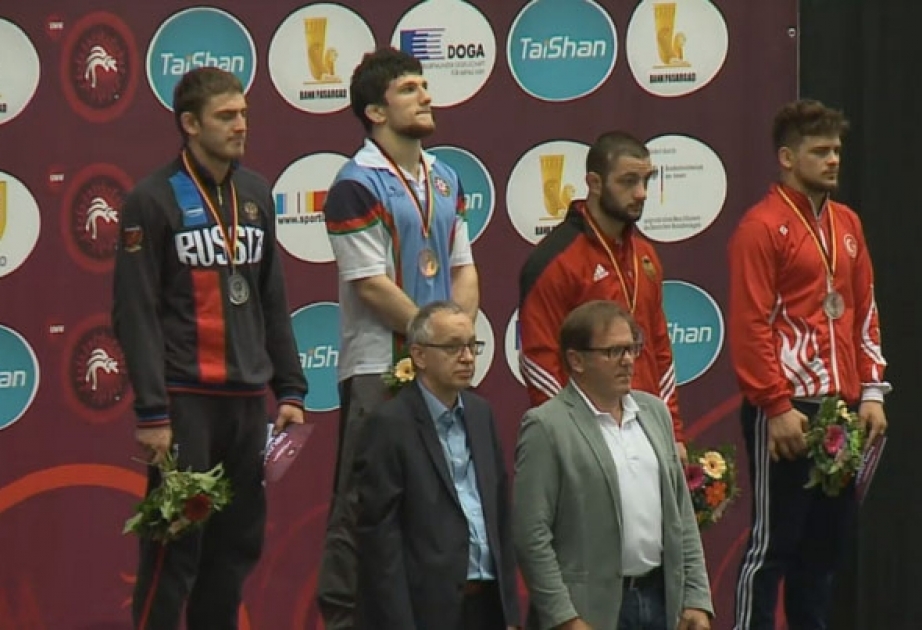 Azerbaijani wrestlers win three medals on second day of European championship