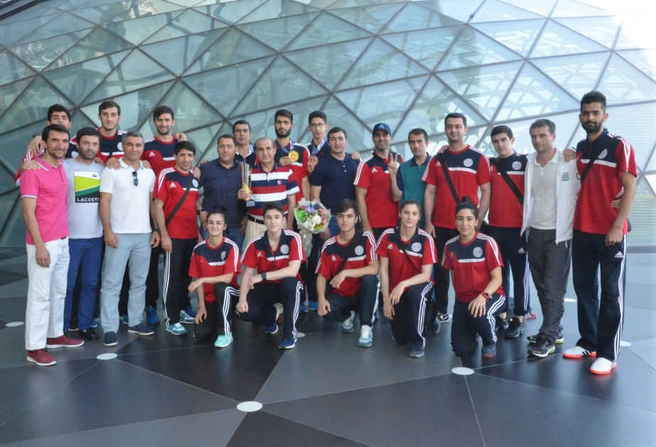 Taekvando üzrə dünya çempionatında uğurla çıxış edən Azərbaycan yığması Vətənə qayıdıb
