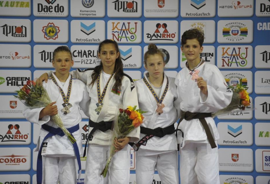 阿塞拜疆青少年柔道选手在欧洲锦标赛上争取夺得5枚奖牌 揽获1枚金牌