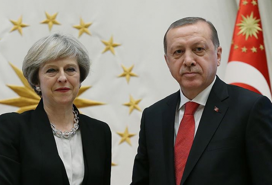 Türkiyə prezidenti ilə Britaniyanın Baş naziri arasında telefon danışığı olub