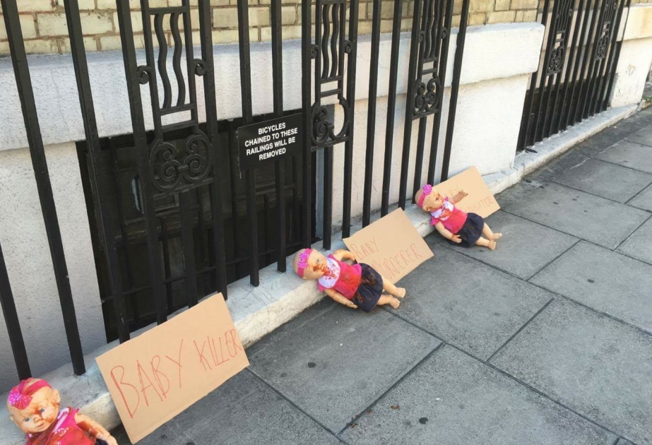 Karabakh tragedy brought to the steps of Armenian Embassy in London