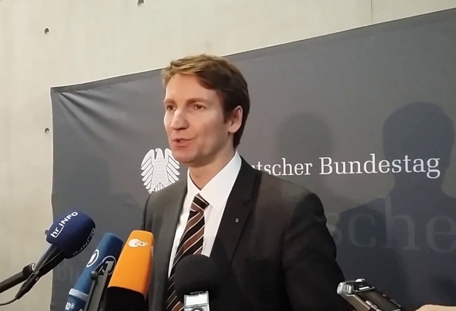 Almaniyalı deputat: Dinc əhalinin atəşə tutulması hallarına son qoyulmalıdır