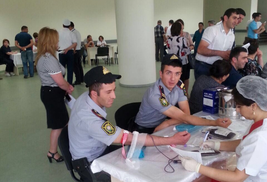 Qusarda polis əməkdaşları talassemiya xəstəliyindən əziyyət çəkən insanlar üçün qan vermə aksiyasında iştirak ediblər