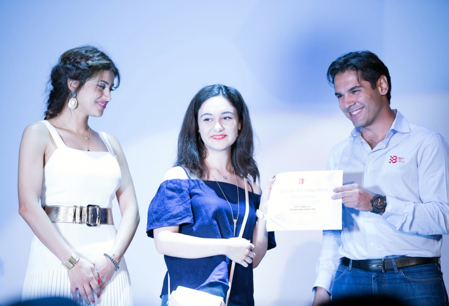 5 volunteers awarded with 5-day trip