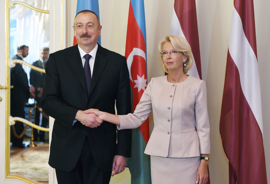 Entretien du président Ilham Aliyev avec la présidente de la Saeima lettone VIDEO