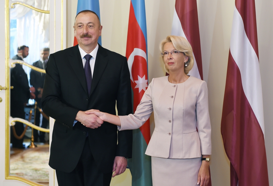 Aserbaidschans Präsident Ilham Aliyev trifft lettische Parlamentsvorsitzende VIDEO