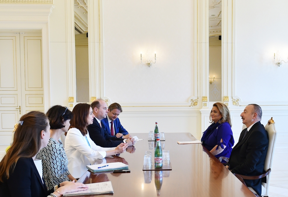 Le président de la République reçoit une délégation autrichienne VIDEO