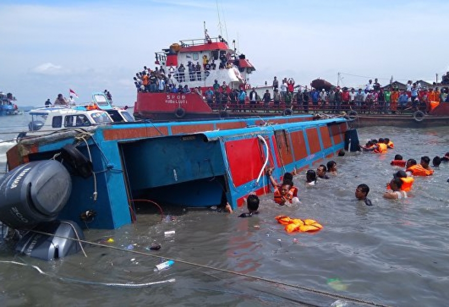 У берегов Индонезии затонул катер, погибли по меньшей мере 8 человек