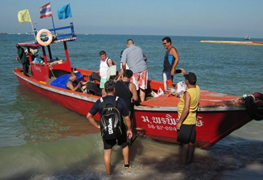 Five killed as tourist boat sinks in southern Thailand