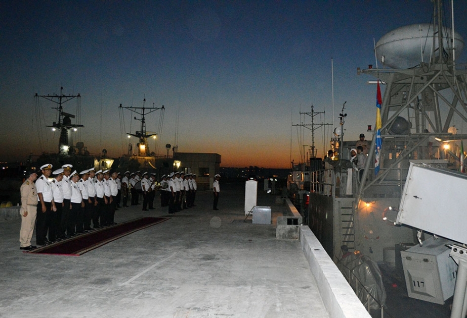 Iranian warships leave Baku port