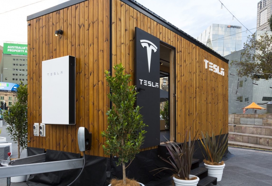 Tesla презентовала передвижной дом будущего