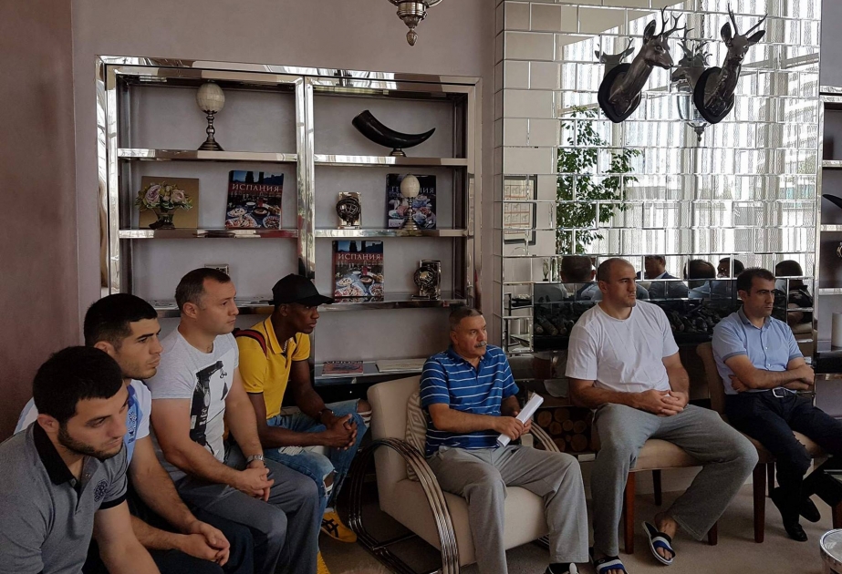 Azərbaycan Boks Federasiyasında dünya çempionatına yollanacaq heyətlə görüş keçirilib