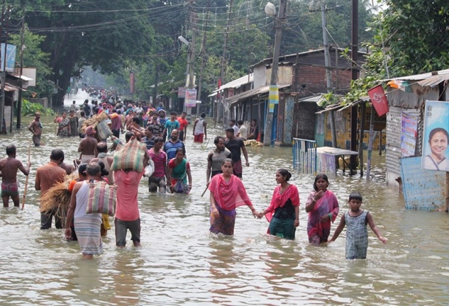 At least 700 killed in South Asia floods