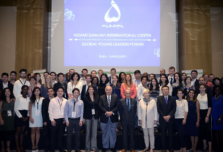 В Баку завершился Глобальный форум молодых лидеров