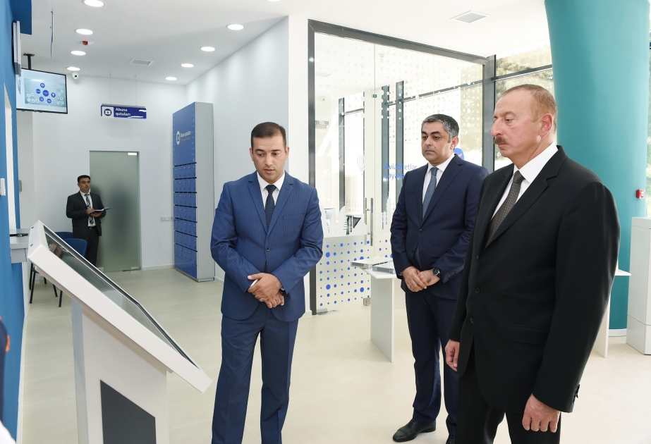 Le président Ilham Aliyev a inspecté les conditions créées dans le bâtiment administratif du Centre de télécommunication de Djalilabad