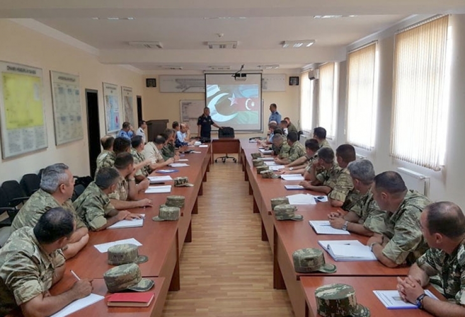Мобильная группа НАТО проводит учебные курсы в Военно-воздушных силах