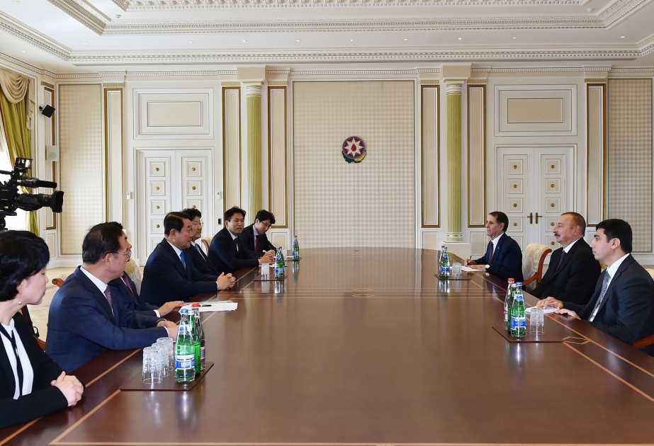 Präsident Ilham Aliyev empfängt eine Delegation von der Nationalversammlung der Republik Korea VIDEO