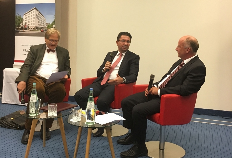 Azərbaycanlı diplomat Almaniyada “Səfirlə söhbət” verilişinin qonağı olub VİDEO