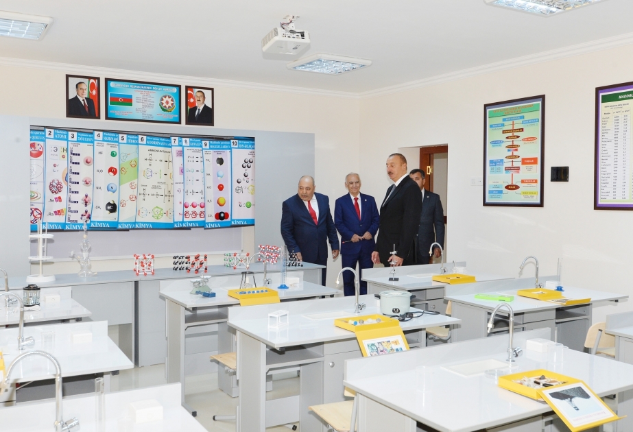 Prezident İlham Əliyev Bakının Nərimanov rayonundakı 212 saylı məktəbdə yaradılan şəraitlə tanış olub VİDEO