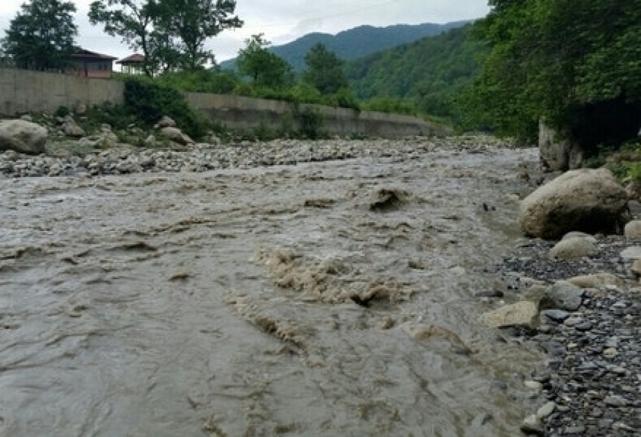 В результате интенсивных дождей в реке Вельвеличай наблюдалось резкое повышение уровня воды