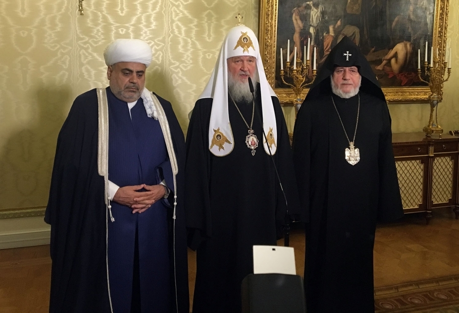 رئيس إدارة مسلمي القوقاز يلتقي كاثوليكوس عموم الأرمن بوساطة بطريرك عموم روسيا