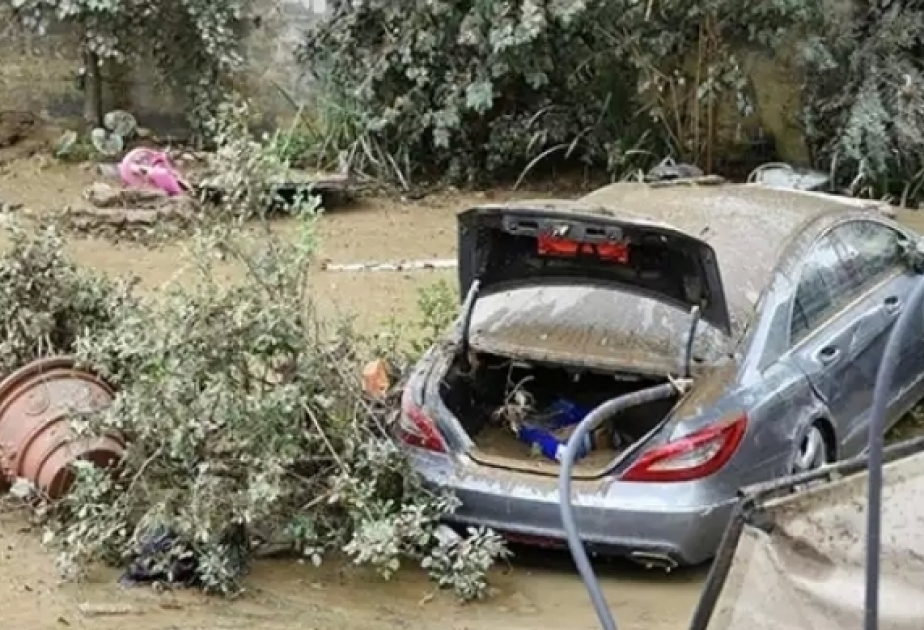 At least 6 dead as torrential rain triggers severe flooding in central Italy