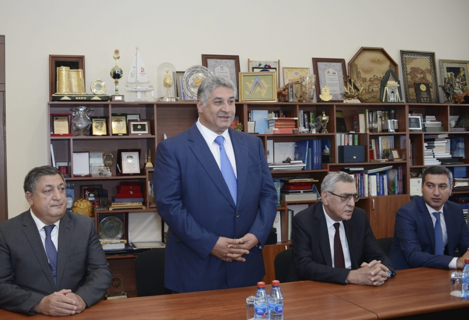 Çində universiadada yüksək nəticələr göstərən Azərbaycan idmançıları və onların məşqçiləri mükafatlandırılıblar