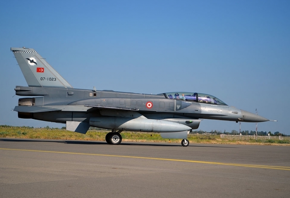 Übung "TurAZ Adler- 2017": Flugzeuge F-16 der türkischen Air Force in Aserbaidschan angekommen