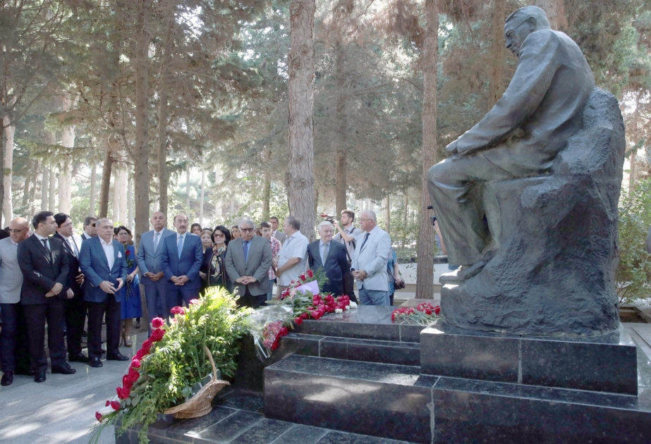 Почтена память гениального композитора Узеира Гаджибейли