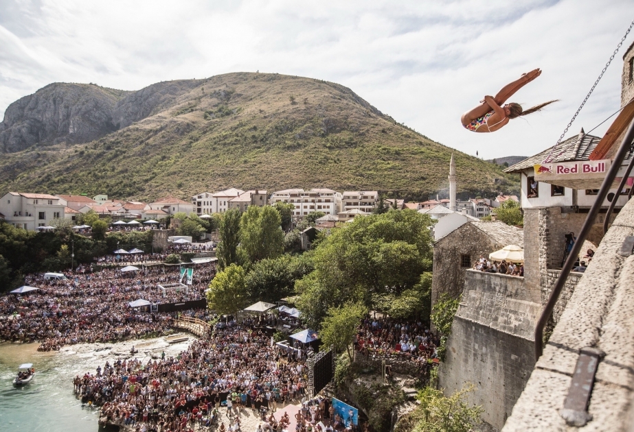 “Red Bull Cliff Diving” suyatullanma yarışlarının beşinci mərhələsinə yekun vurulub VİDEO