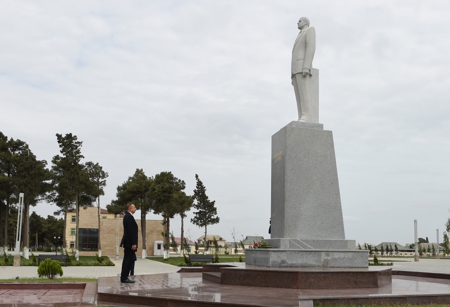 Staatspräsident Ilham Aliyev zu Besuch im Rayon Nefttschala VIDEO