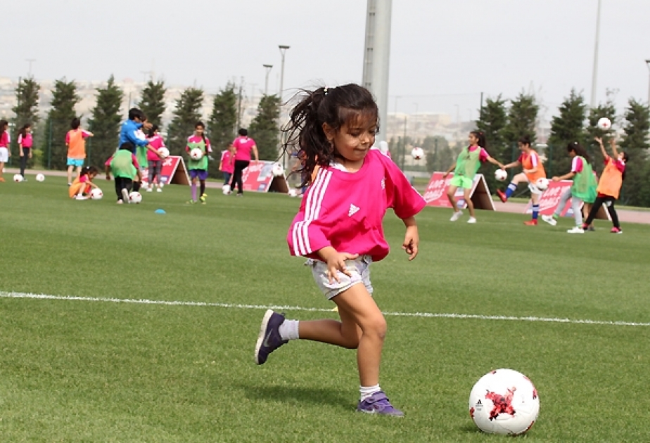 Bakıda qadın futbolunda kütləviliyin artırılması ilə bağlı festival keçirilib