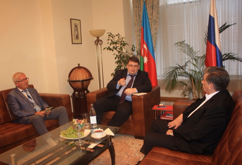 Глава Управления по делам СНГ Россотрудничества провел ряд встреч в Баку