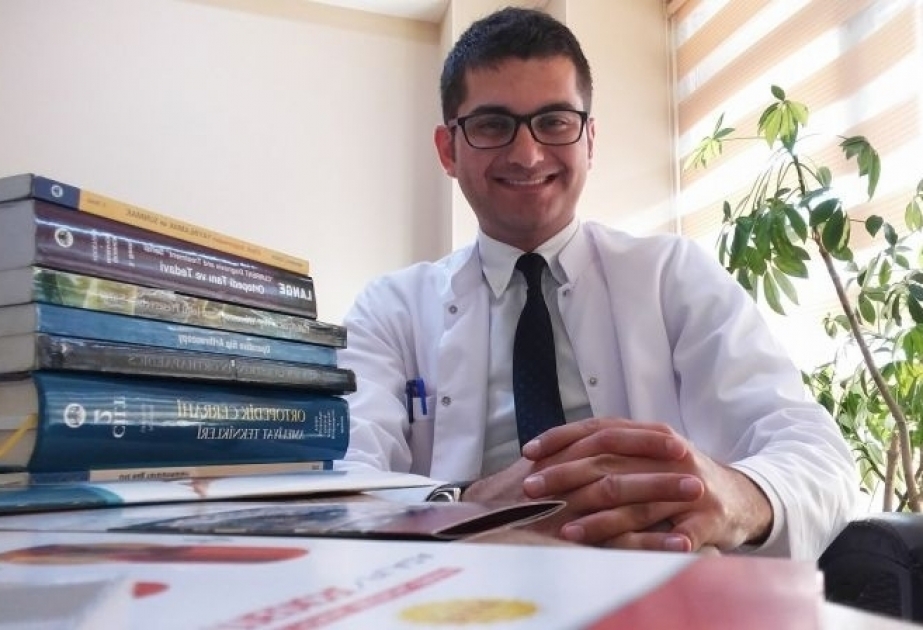 Çiyində ağrılar tam və ya natamam yırtıqlar nəticəsində meydana çıxa bilər