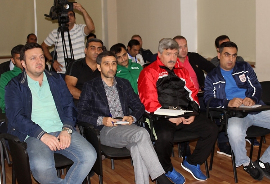 Futzal üzrə yüksək liqanın ölkə çempionatının növbəti mövsümünün püşkatma mərasimi olub