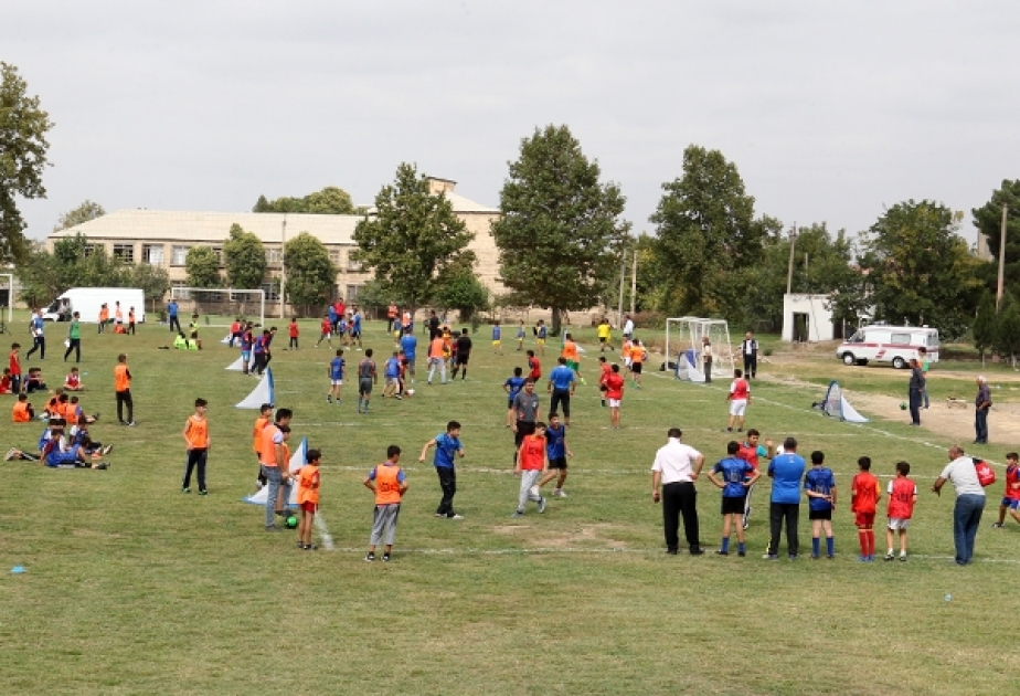 Gəncədə kütləvi futbol həftəsi festivalı keçirilib