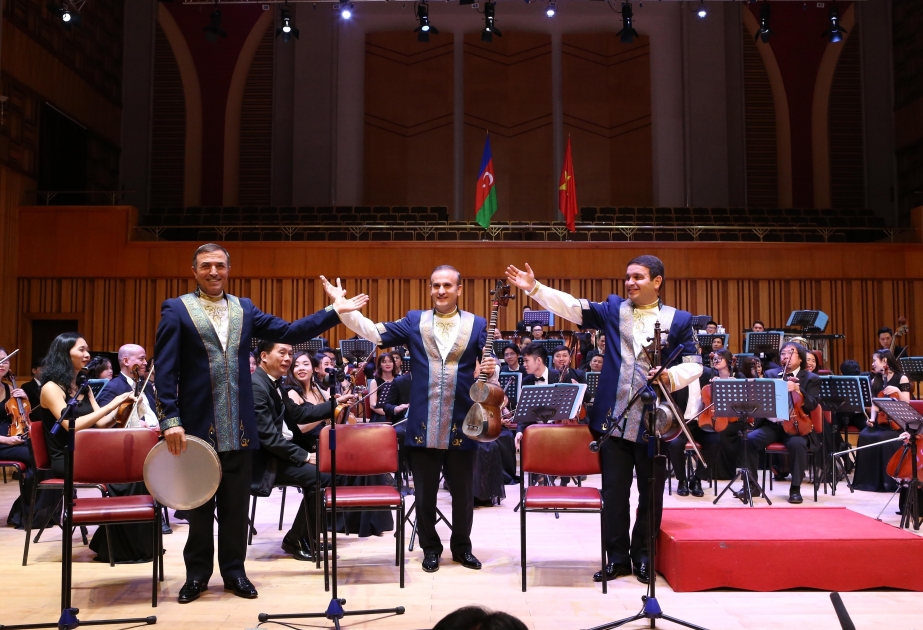 Azərbaycan musiqisi Vyetnamda VİDEO