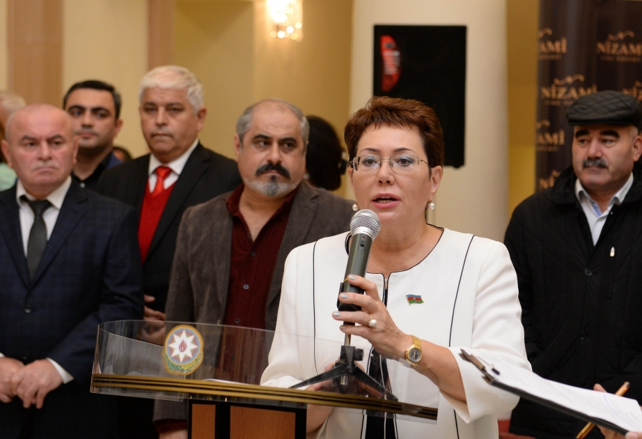 Azərbaycan Ordusunun qəhrəmanlığına həsr edilən rəsm əsərinin və sənədli filmin təqdimatı olub YENİLƏNİB