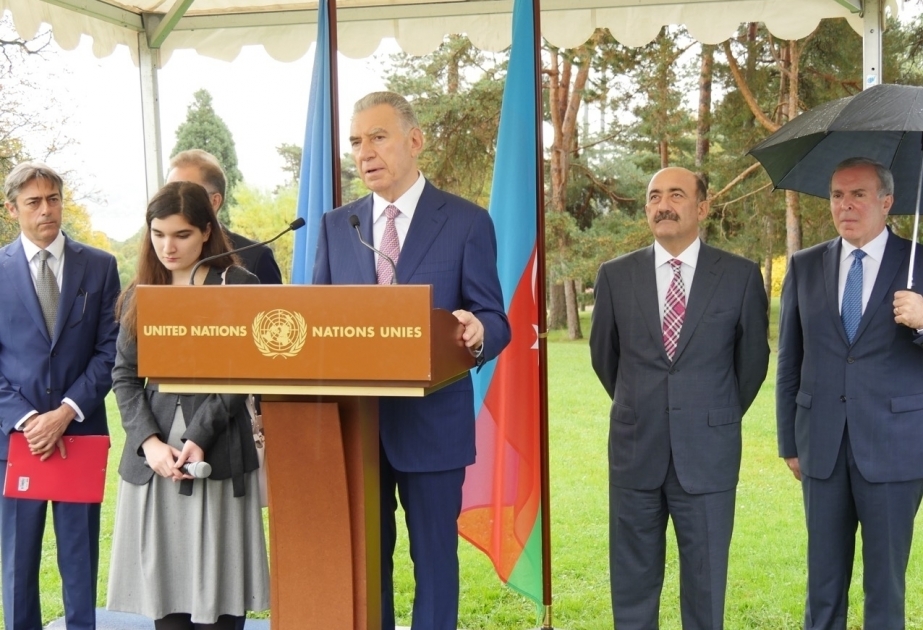 Dévoilement de la sculpture offerte par l’Azerbaïdjan à l’Office de l’ONU à Genève VIDEO