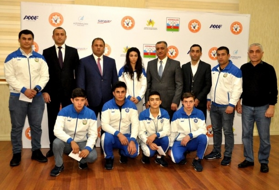 Avropa çempionatının qalibi olan yeniyetmə ağır atletlərimiz mükafatlandırılıb