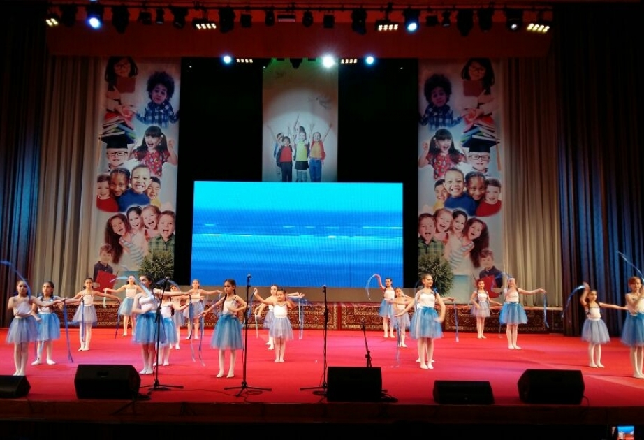 “Bir ömrə bərabər məktəb illəri” konsert proqramı maraqla qarşılanıb