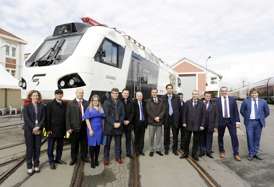 Fransada “Alstom”un “Azərbaycan üçün istehsal etdiyi ilk sərnişin lokomotivin təqdimatı keçirilib