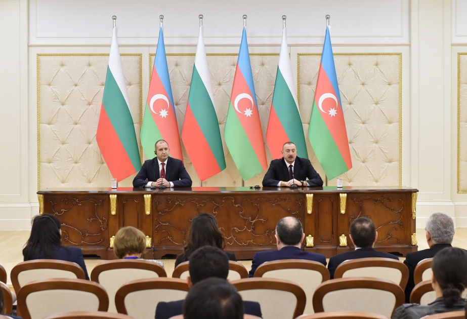 Le président Ilham Aliyev et le président Roumen Radev ont fait une déclaration à la presse VIDEO